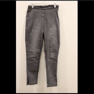 ☁️Fashion Nova High Waisted Grey Wash Jeans